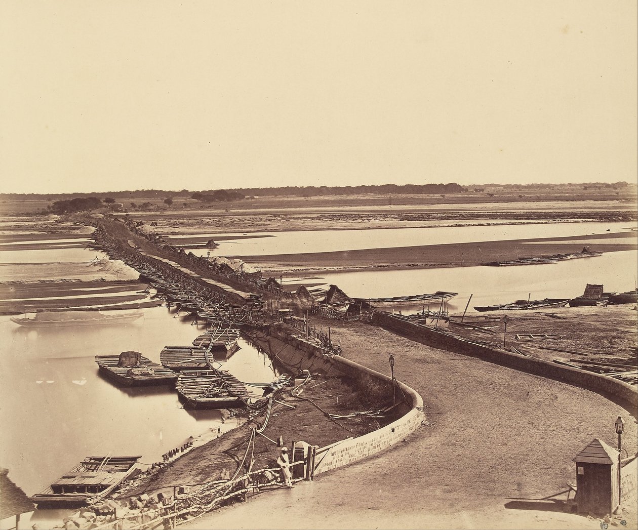 Bootsbrücke über den Jumna, aufgenommen von Lulim Ghur von Felice Beato