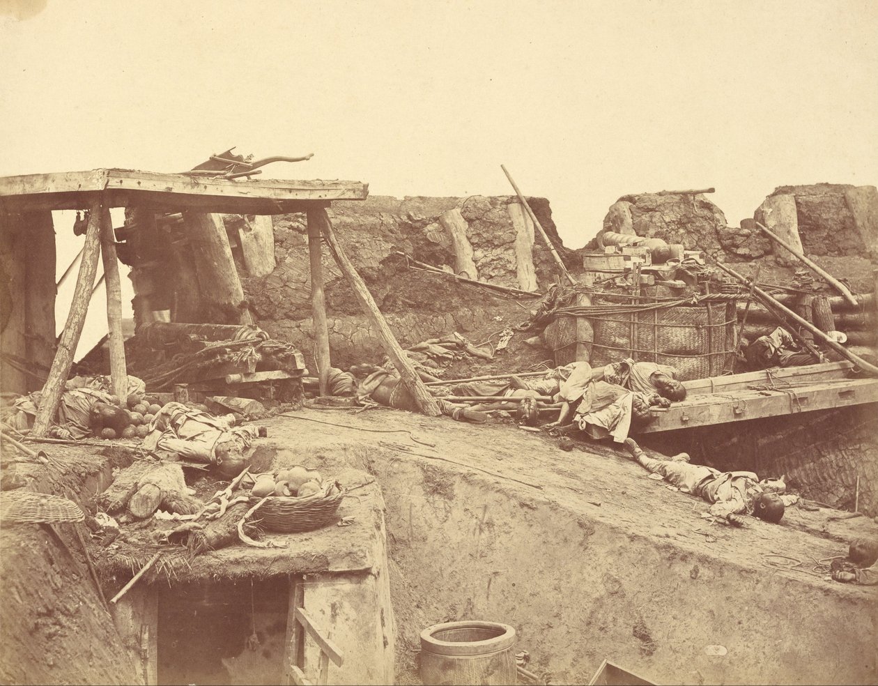 Inneres des englischen Eingangs zum Nordfort am 21. August 1860 von Felice Beato