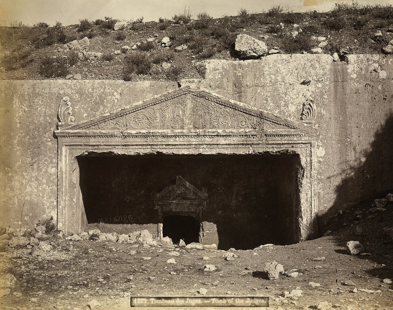 Eingang zum Grab der Judäer, in Jerusalem von Félix Bonfils
