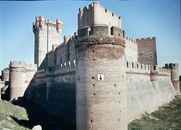 Blick auf das Castillo de la Mota, erbaut für Juan II. im Jahr 1440 von Fernando de Carreno
