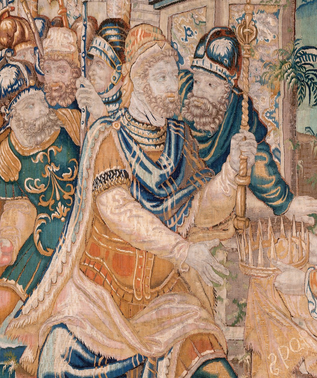 Flämischer Wandteppich. Alexander wird eine Krone angeboten. Atelier von Oudenaarde. 17. Jahrhundert. von Flemish School
