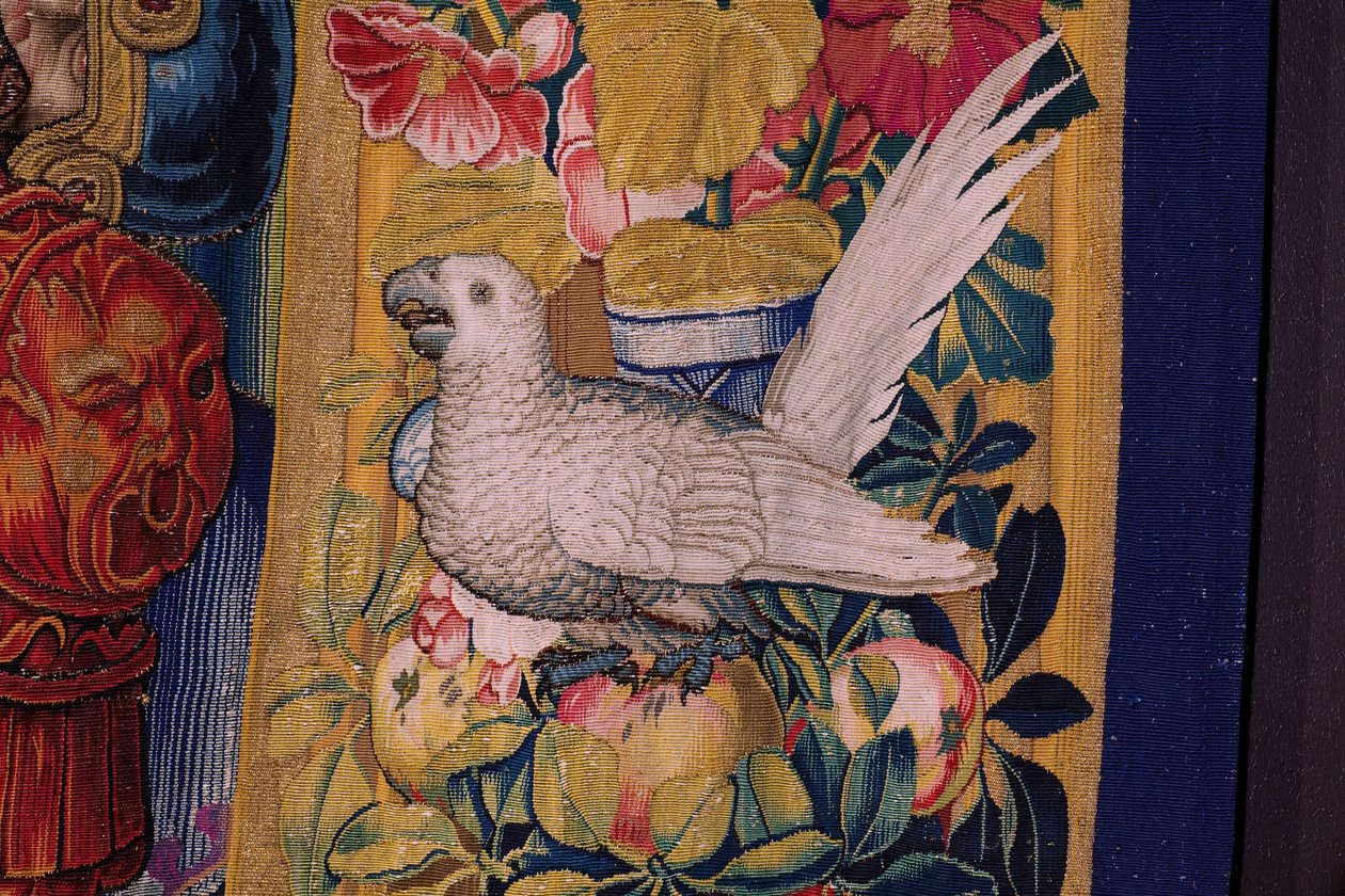 Flämischer Wandteppich. Serie Die Apokalypse: Der heilige Michael besiegt den Drachen. Atelier Willem Dermoyen, Brüssel. Ca. 1553-1555. (Detail) von Flemish School
