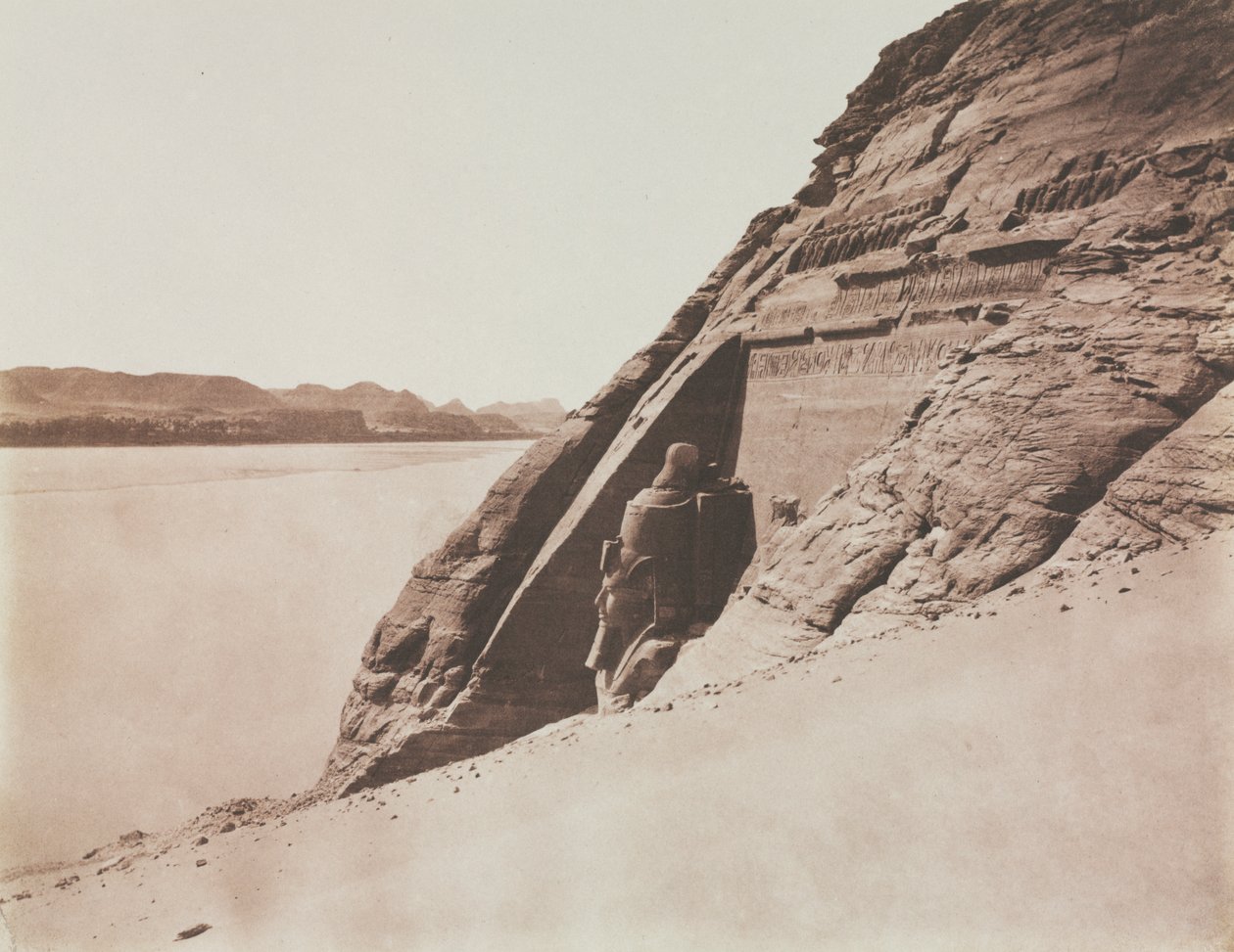 Großer Speos - Blick von der Sanddüne (Tempel von Ramses II), Abu Simbel von Félix Teynard