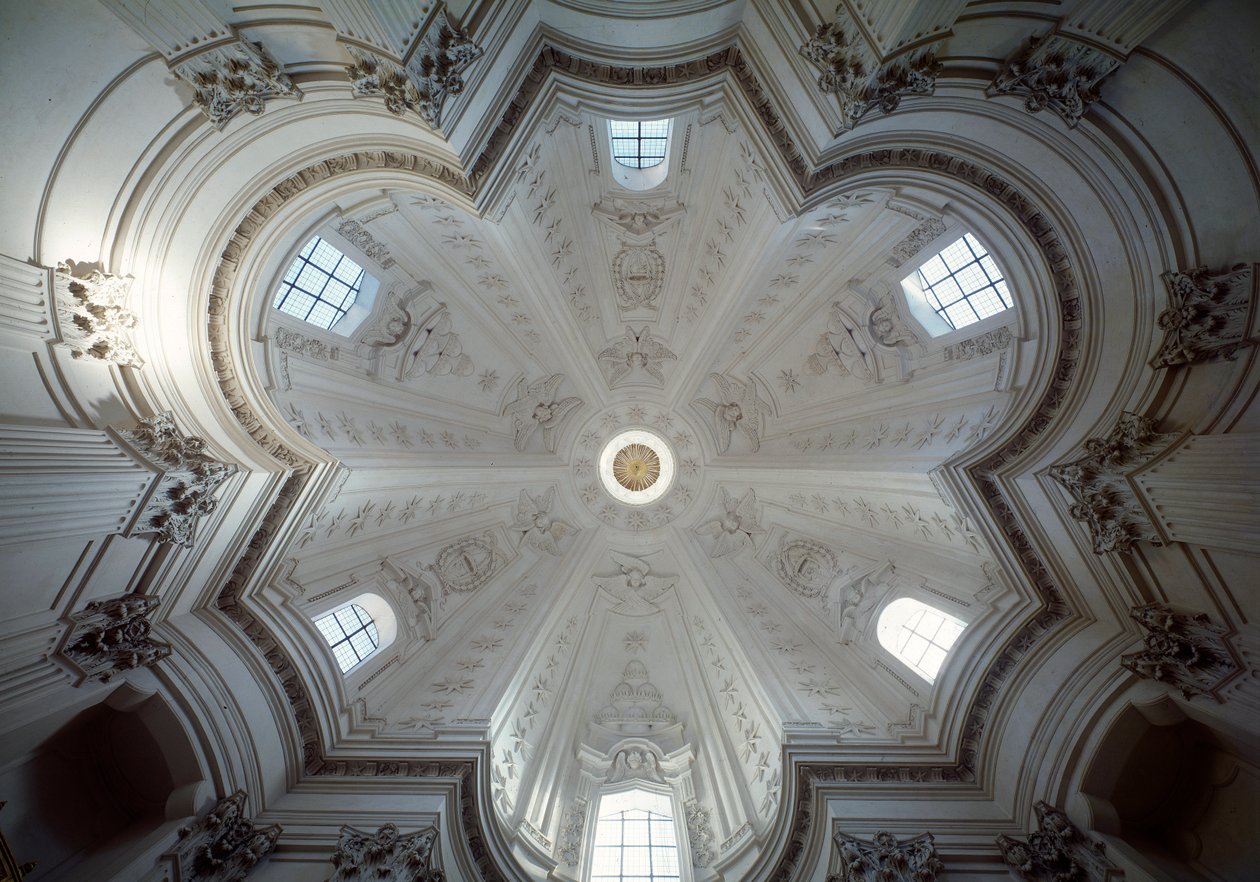 Innenansicht der Kuppel der Kirche St. Ivo alla Sapienza von Francesco Borromini
