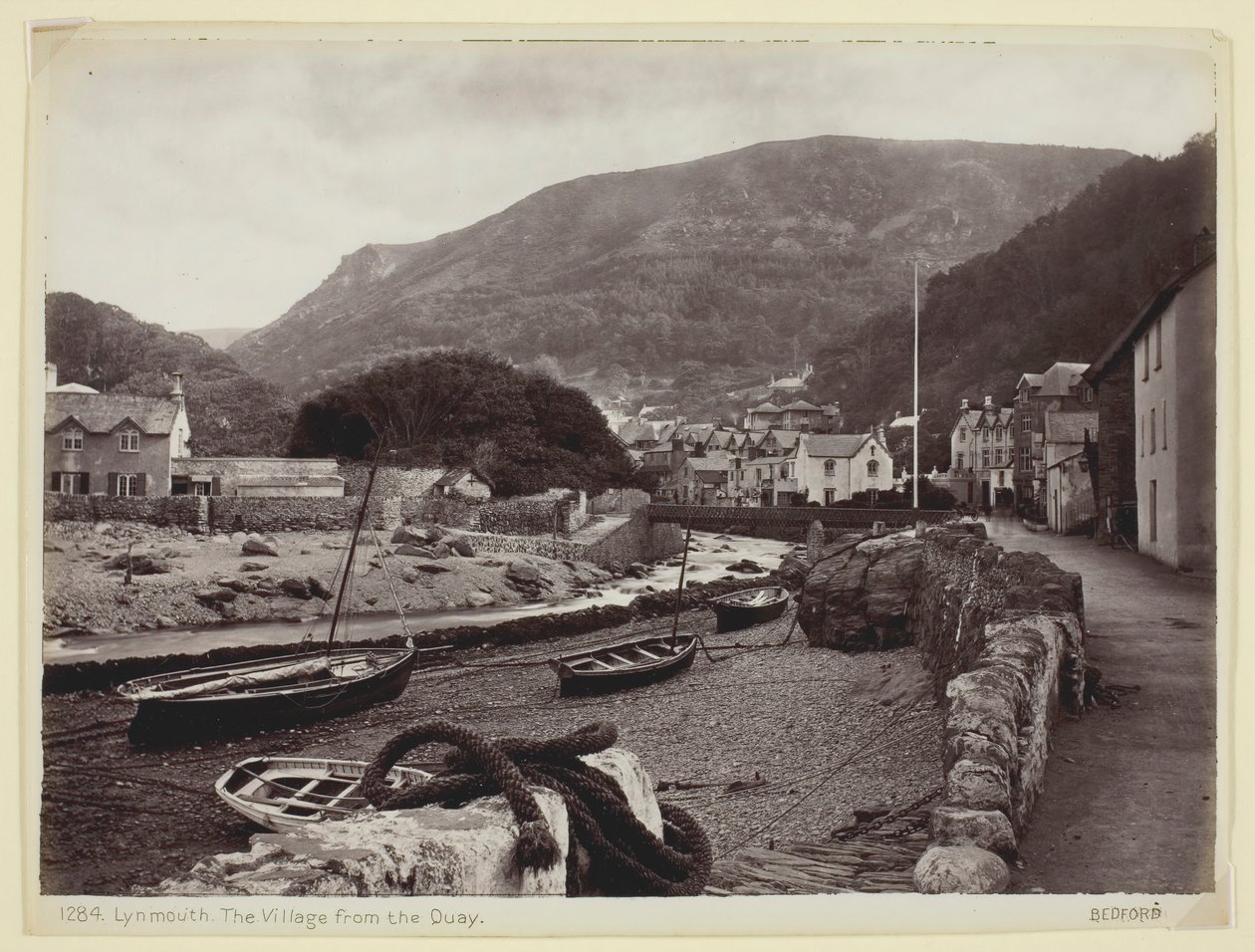 Lynmouth, das Dorf vom Kai aus, 1860-94 von Francis Bedford