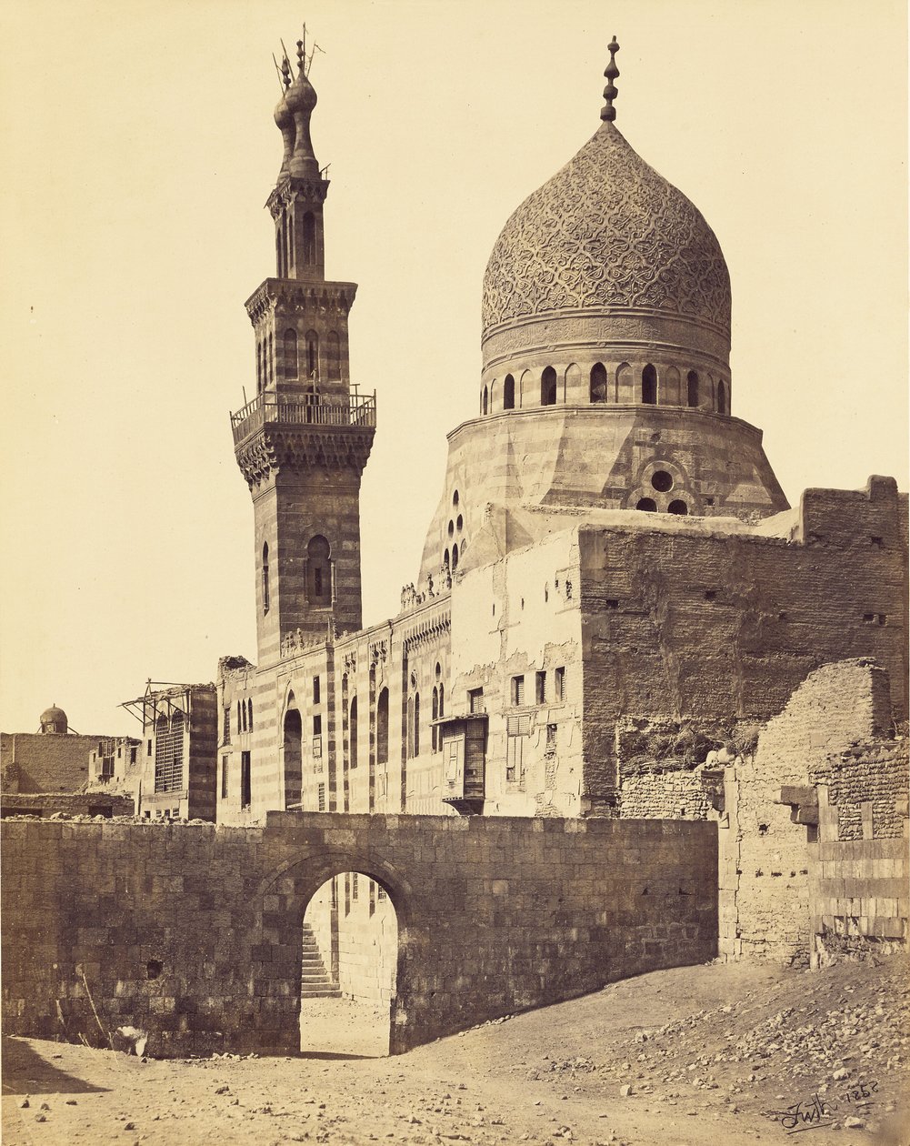Die Moschee des Emeer Akhoor, Kairo von Francis Frith