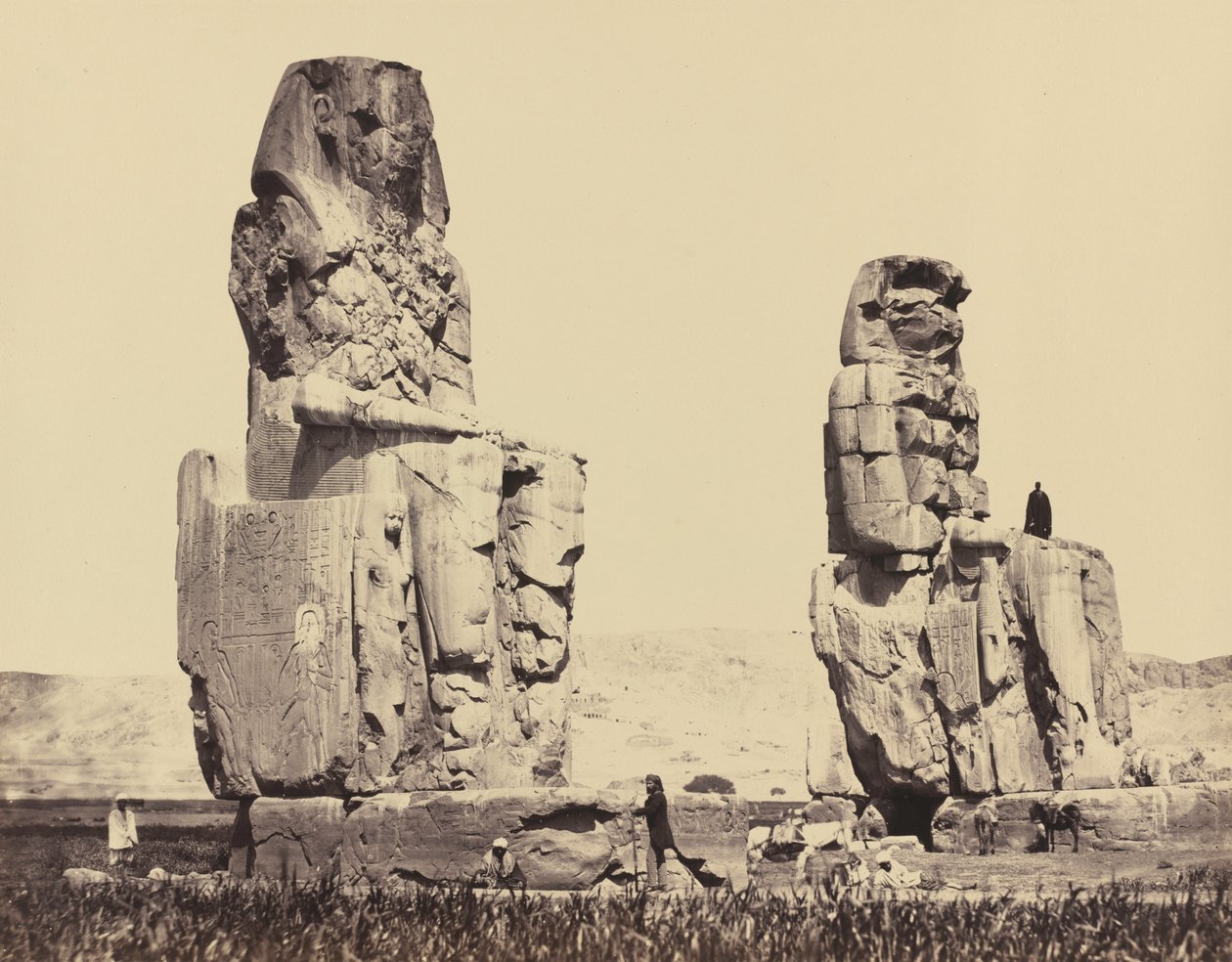 Die Statuen der Ebene, Theben von Francis Frith