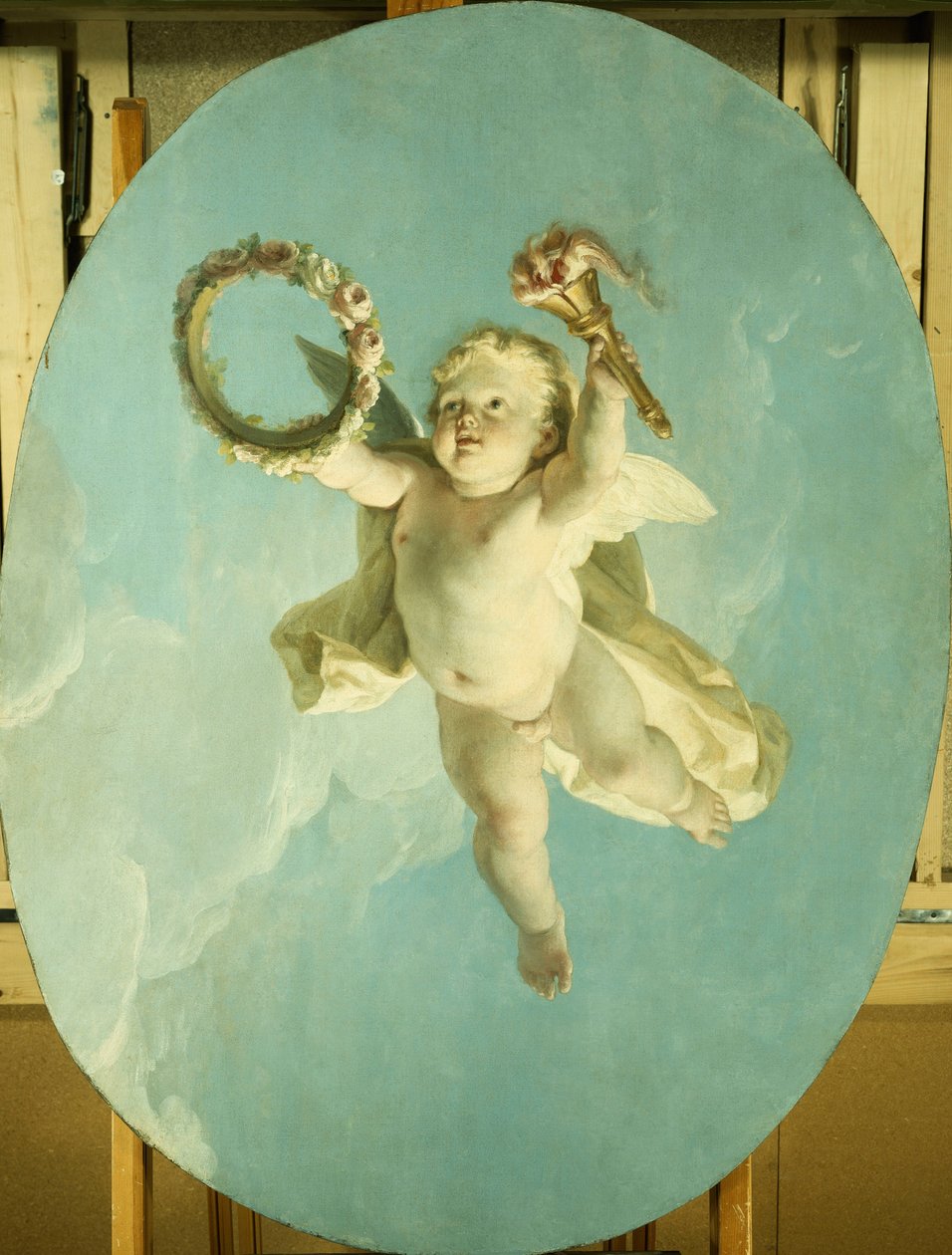 Ein Putto im Flug, der einen Kranz und eine Fackel hält von François Boucher