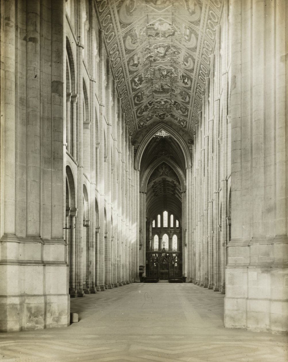 Ely-Kathedrale: Schiff von der Portaltür von Frederick H. Evans