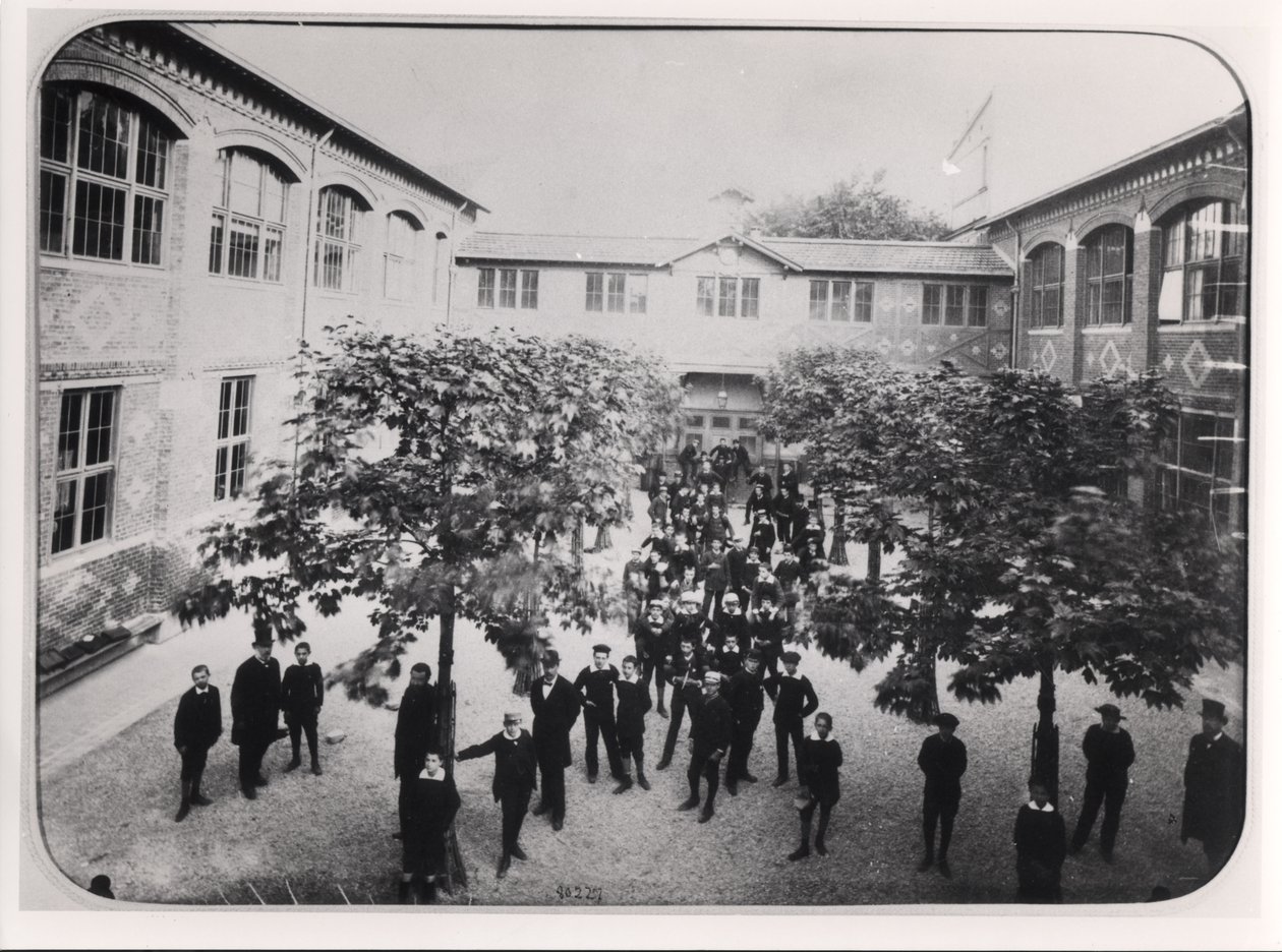 Schule im Elsass, 1883-89 von French Photographer