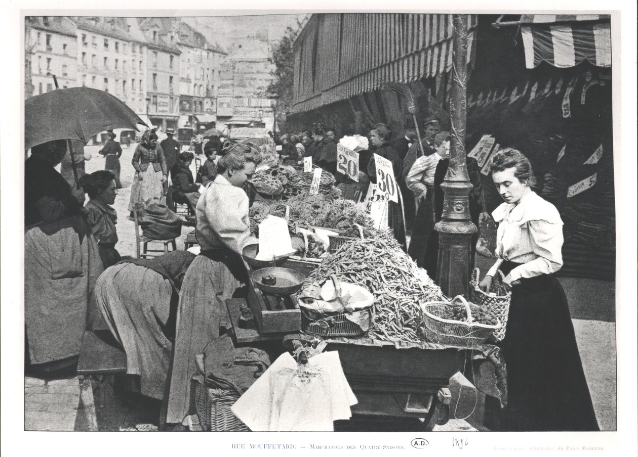 Der Straßenhändler in der Rue Mouffetard, Paris, 1896 von French Photographer