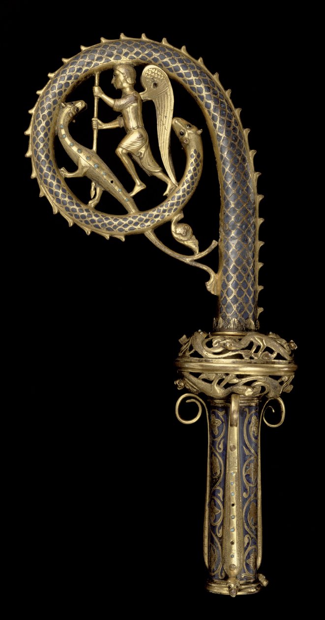 Krummstabkopf, der den heiligen Michael zeigt, wie er den Drachen besiegt, Limoges, ca. 1220-30 von French School