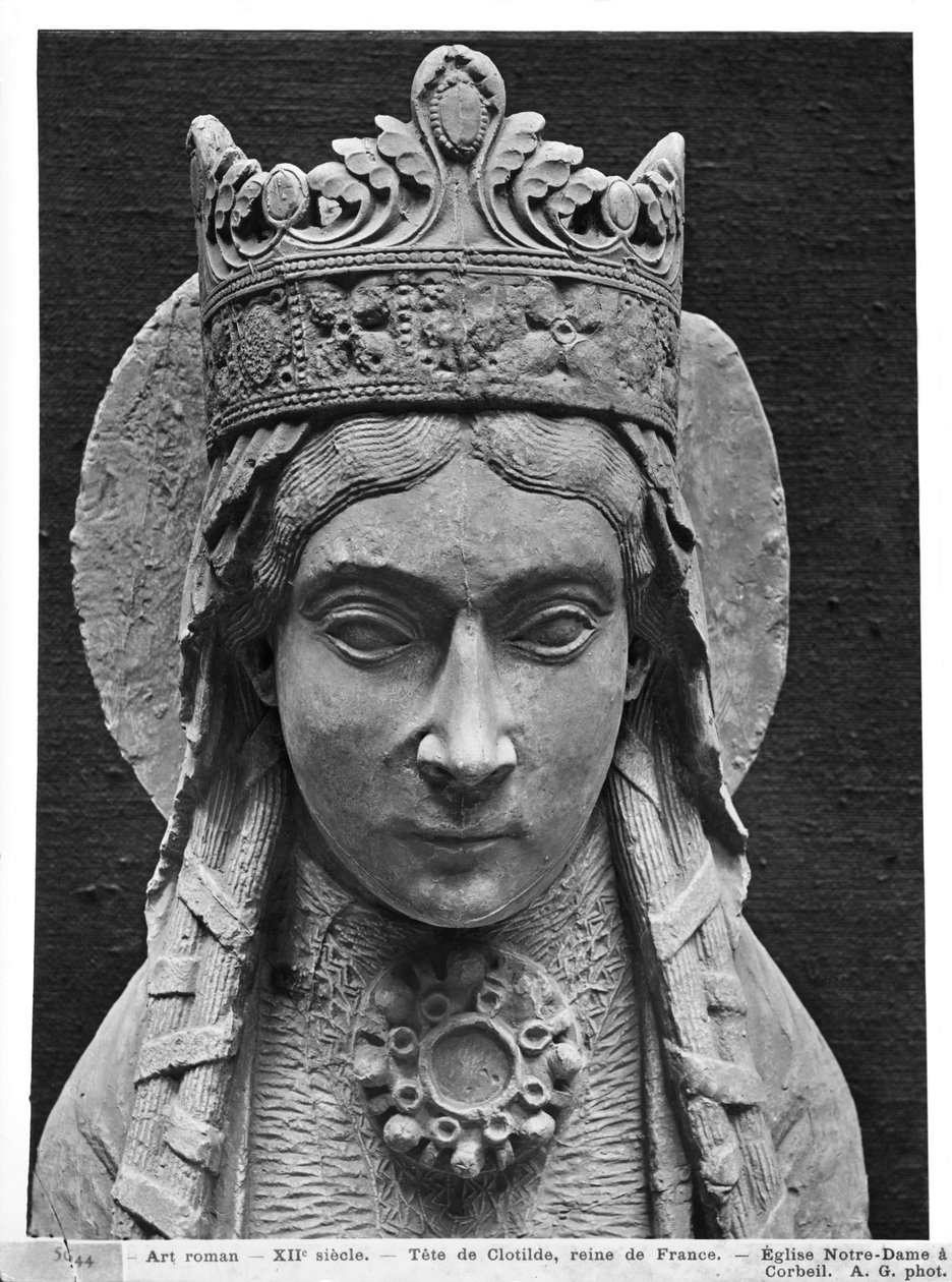 Kopf von St. Clotilda, aus der Kirche Notre-Dame von Corbeil (Gipsabguss) (Detail) von French School