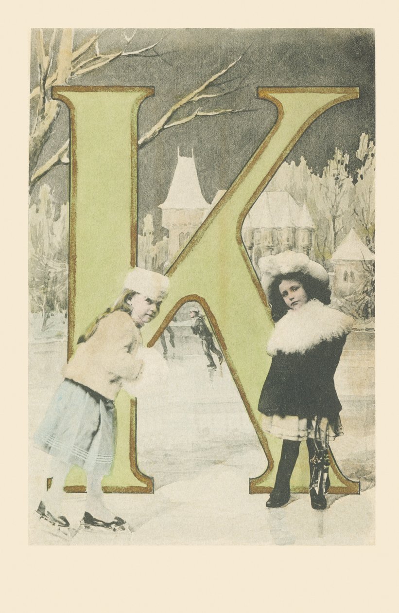 Zwei Mädchen, die im Winter rutschen und Schlittschuh laufen von French School