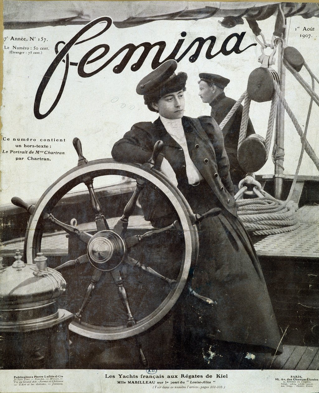 Miss Mabilleau auf der Brücke der Yacht „Louise-Alice“ bei der Kieler Regatta - in „Femina“ vom 01.08.1907 von French School