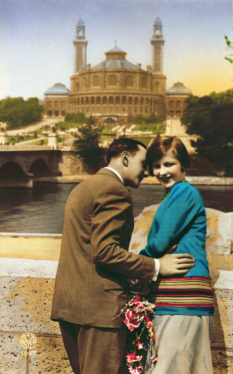 Postkarte mit Liebespaaren in Paris an der Seine, um 1930 von French School