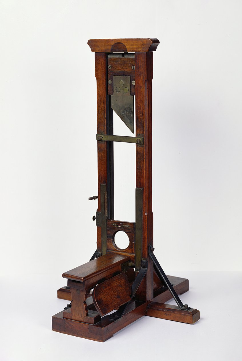 Reduziertes Modell einer Guillotine (Holz & Metall) von French School