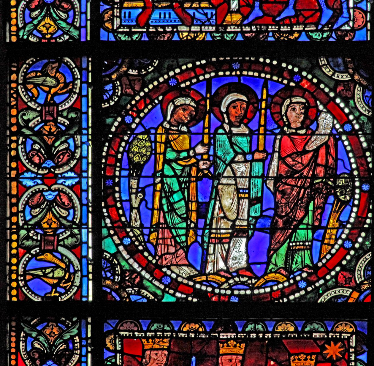 Das Leben Christi Fenster: Drei Heilige bei der Darstellung im Tempel (mit dem nächsten Panel) von French School