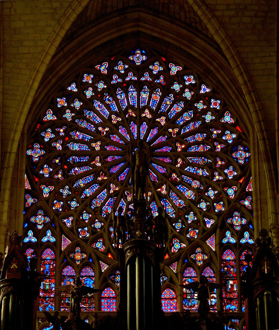 Das südliche Rosettenfenster in der Kathedrale Saint Gatien, Tours von French School
