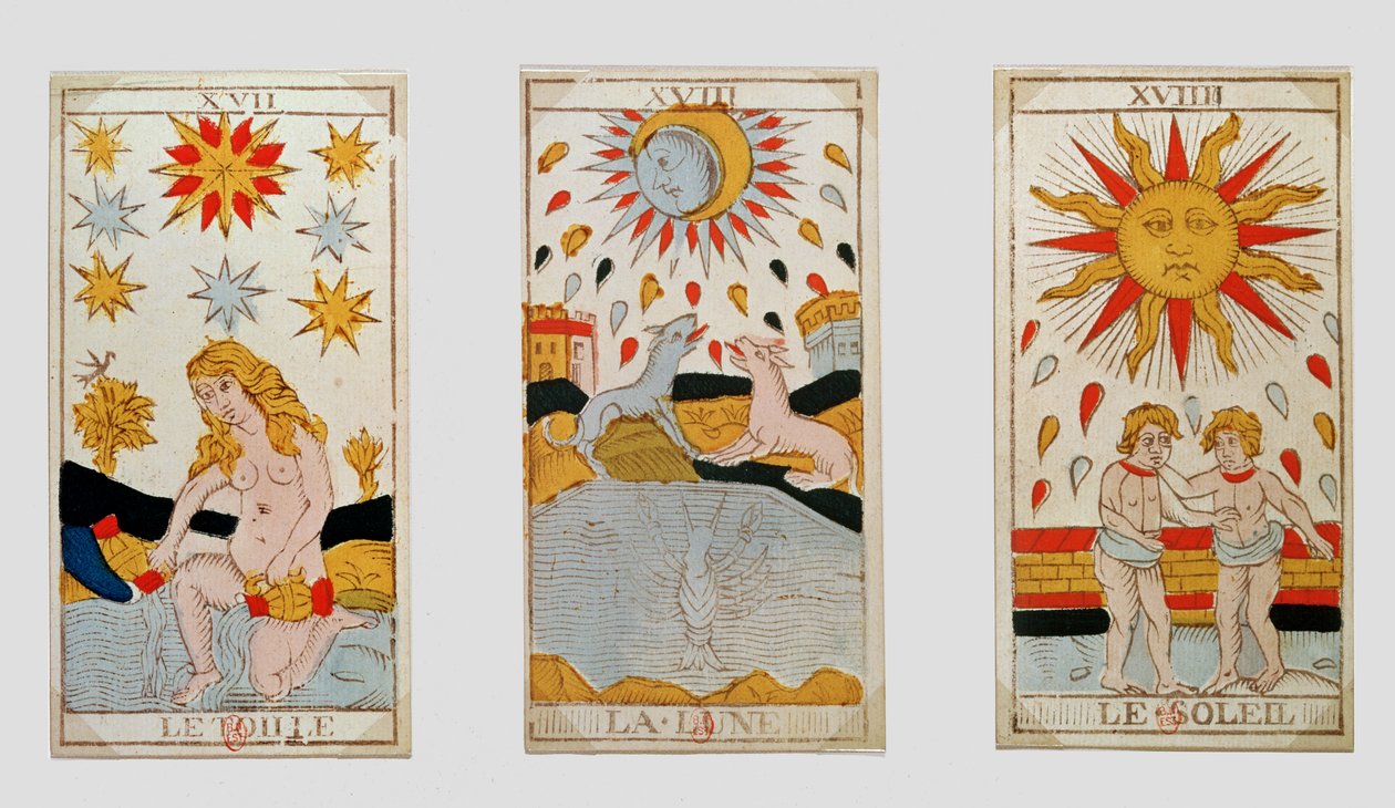 Drei Tarotkarten, die Der Stern, Der Mond und Die Sonne darstellen (farbiger Holzstich) von French School