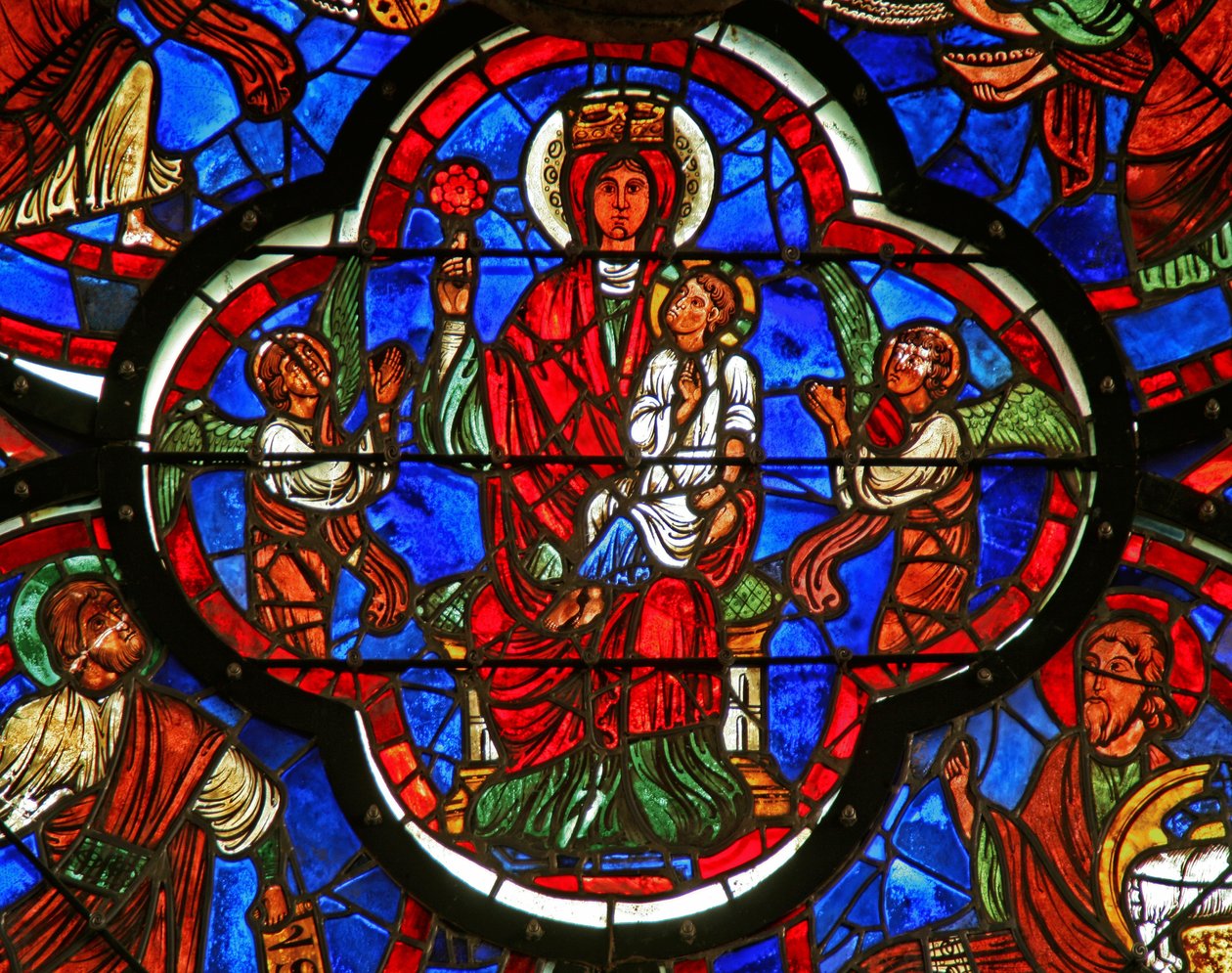 Fenster, das die Jungfrau zeigt, wie sie Christus auf ihrem Knie hält und eine Rose in ihrer rechten Hand (Detail) von French School
