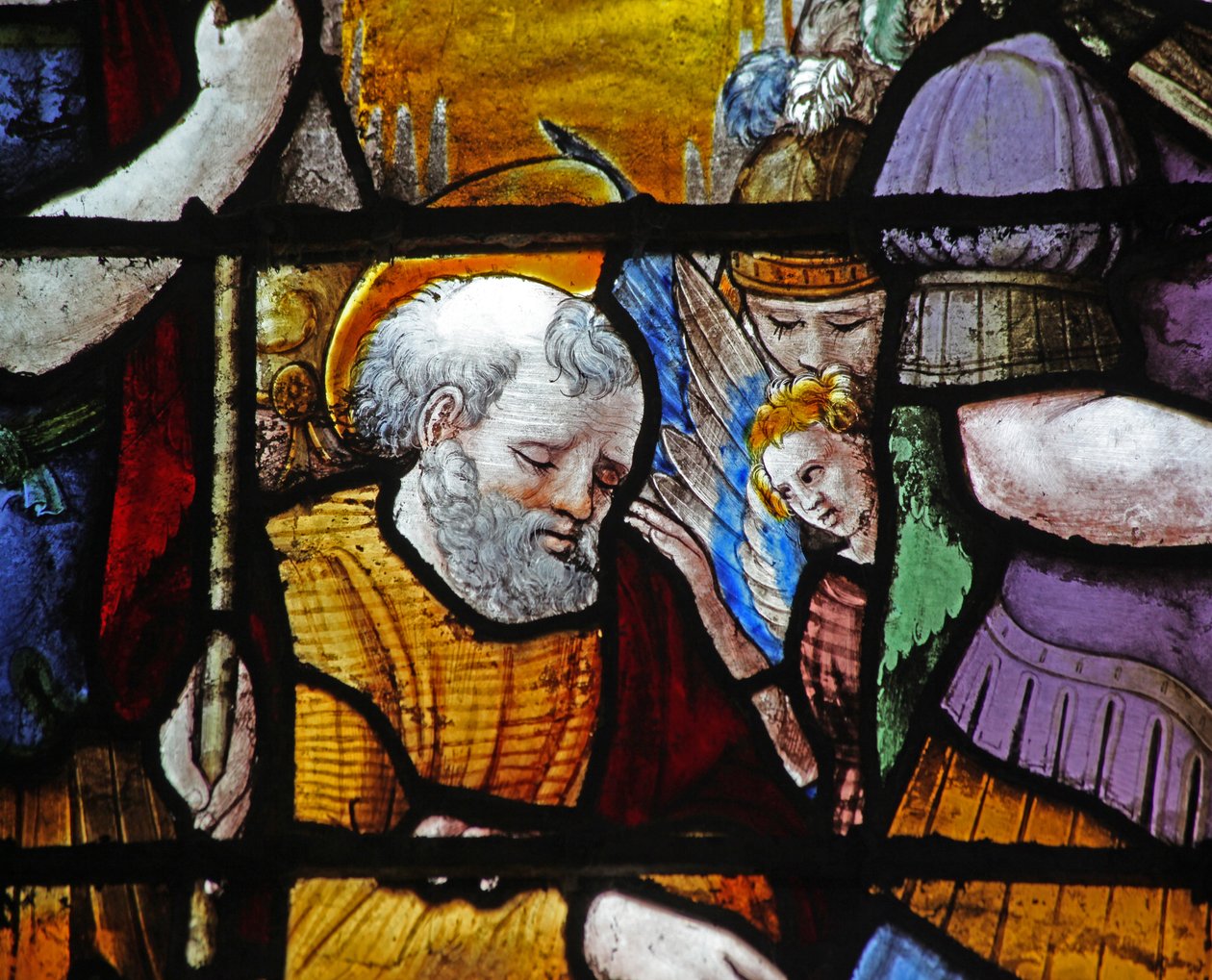 Fenster w13, das den heiligen Petrus darstellt