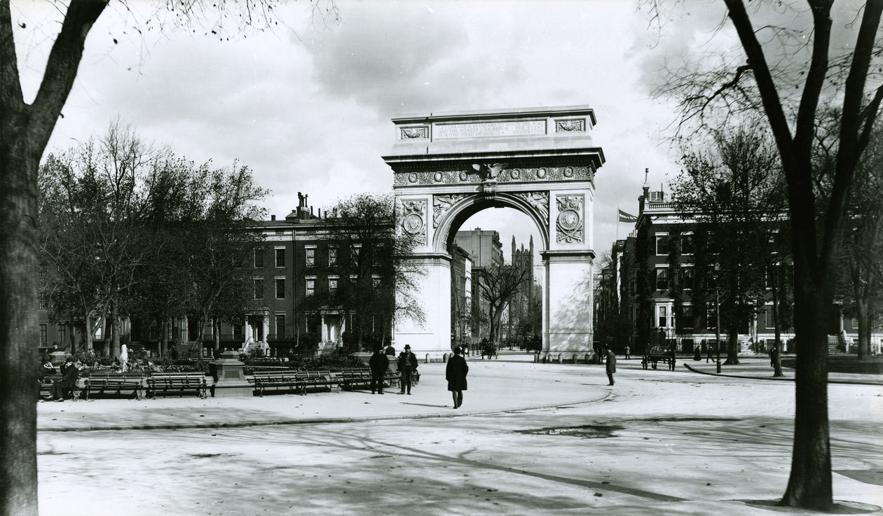 Washington Arch, Washington Square Park, New York City von G.P. Hall und Sohn