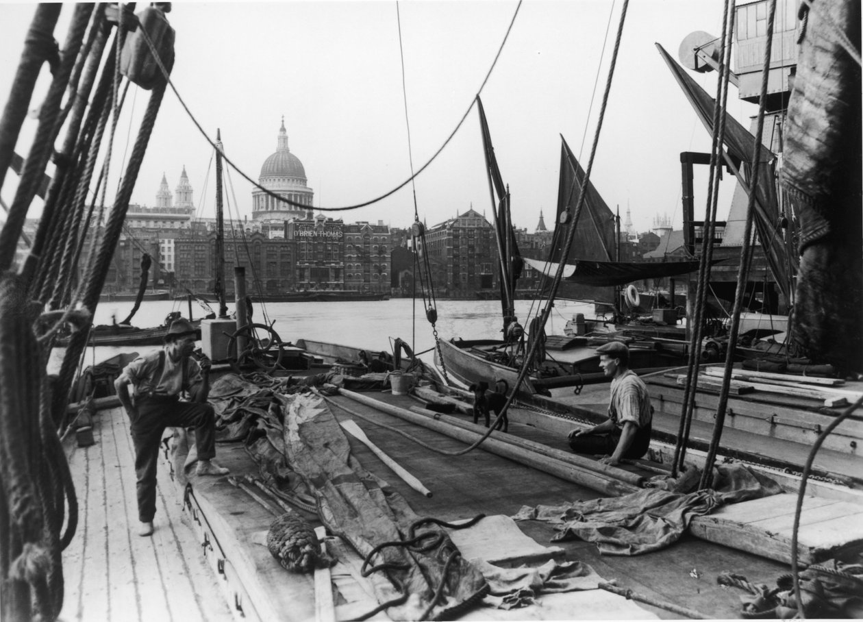 Männer auf einer Themse-Barke, South Bank, Lambeth, London, frühes 20. Jahrhundert von George Davison Reid