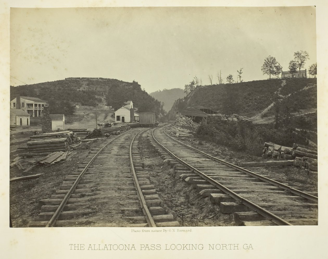 Der Allatoona-Pass, Blick nach Norden, GA, 1866 von George N. Barnard