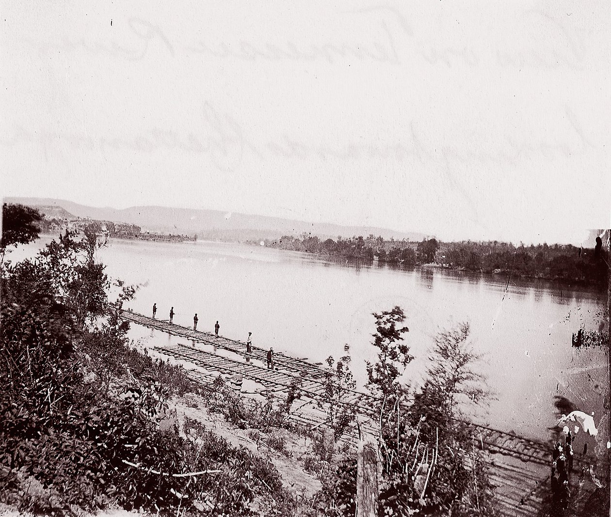 Blick auf den Tennessee River in Richtung Chattanooga, ca. 1864 von George N. Barnard