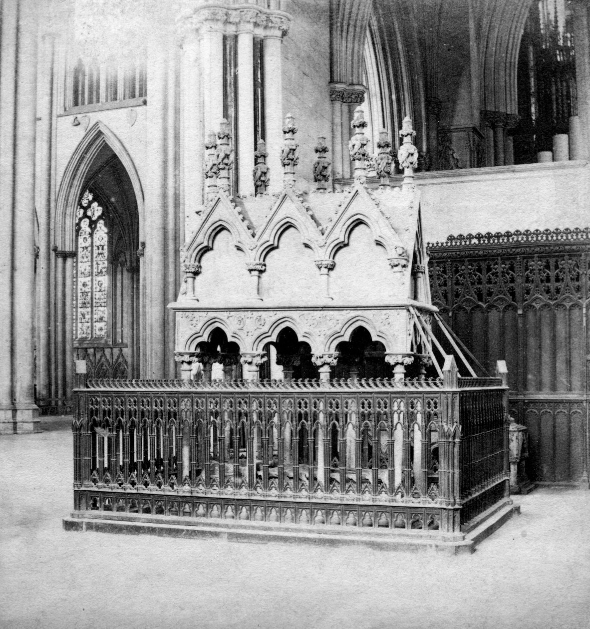 Denkmal von Walter de Grey, York Minster, York, North Yorkshire, frühes 20. Jahrhundert von George Washington Wilson