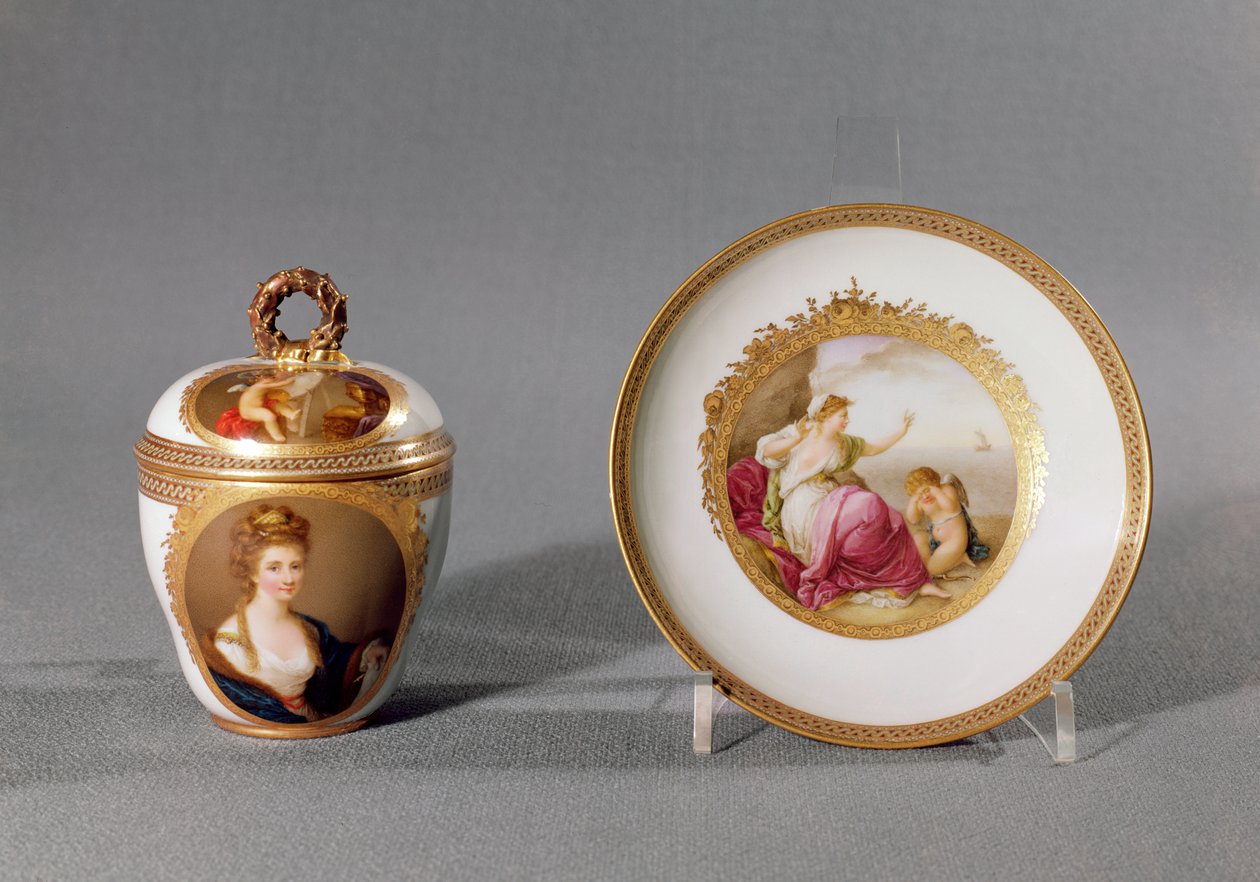 Meissen Tasse, Deckel und Untertasse, bemalt von Angelica Kauffmann ...