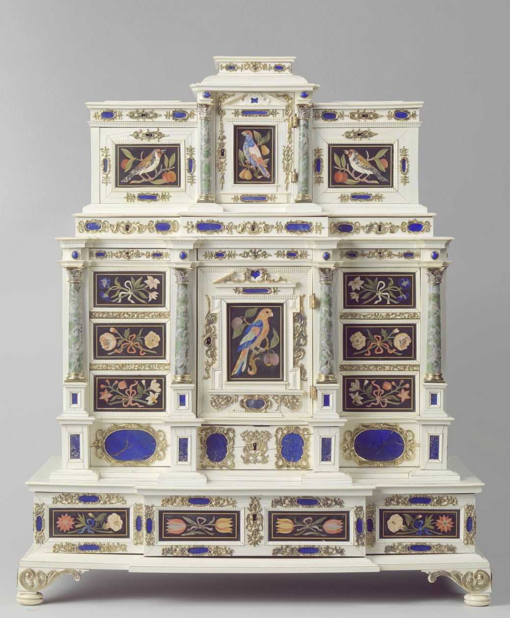 Schrank aus Augsburg, ca. 1660-70 von German School