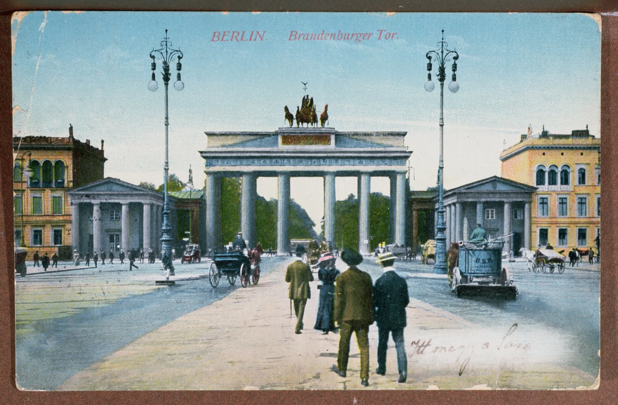 Postkarte, die das Brandenburger Tor in Berlin zeigt von German School