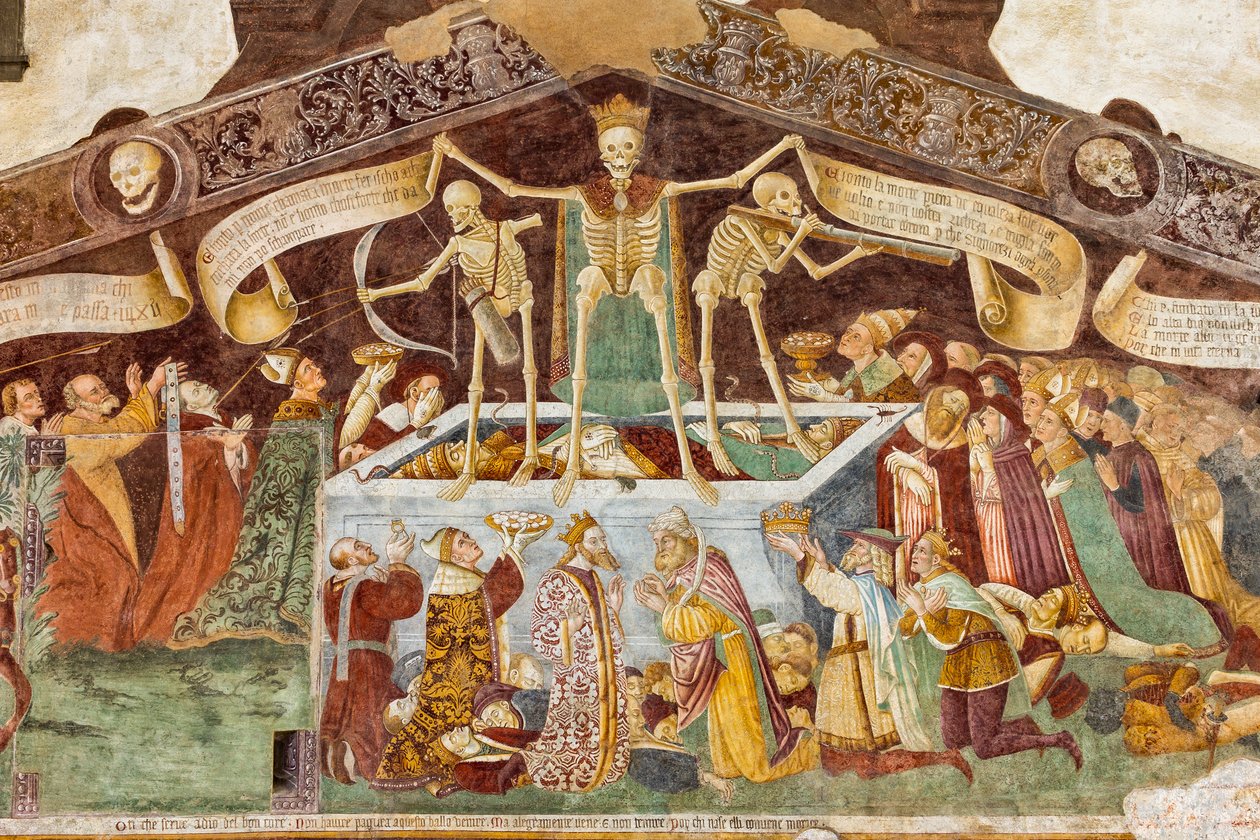 Der Tod steht auf einem Sarkophag, wo der tote Papst und der Kaiser liegen (Detail) von Giacomo Borlone de Buschis