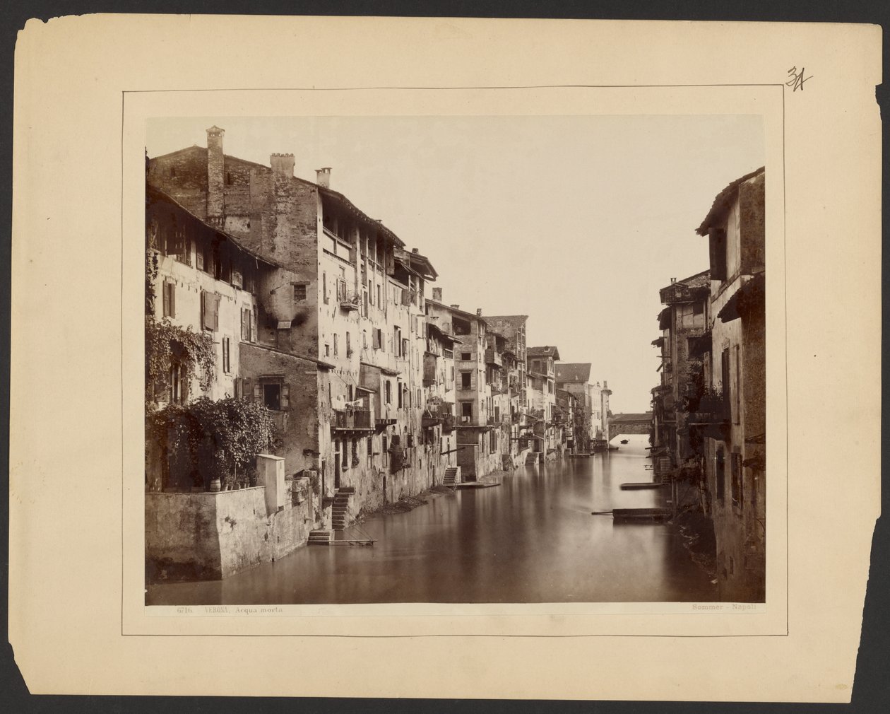 Verona, Stillwasser von Giorgio Sommer