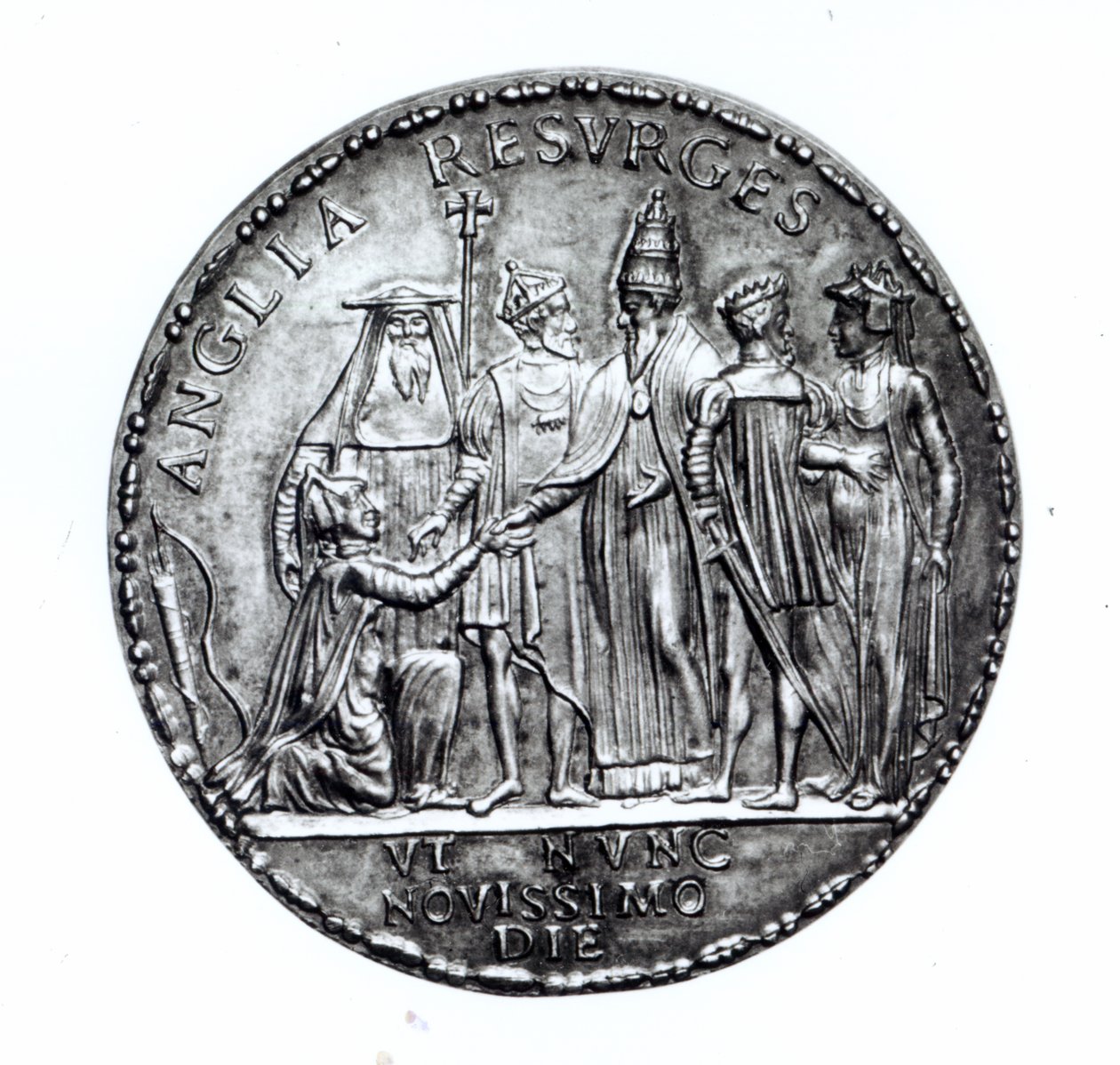 Medaille, geprägt von Papst Julius III. zur Erinnerung an die Wiederherstellung Englands zur katholischen Kirche, 1554 von Giovanni da Cavino