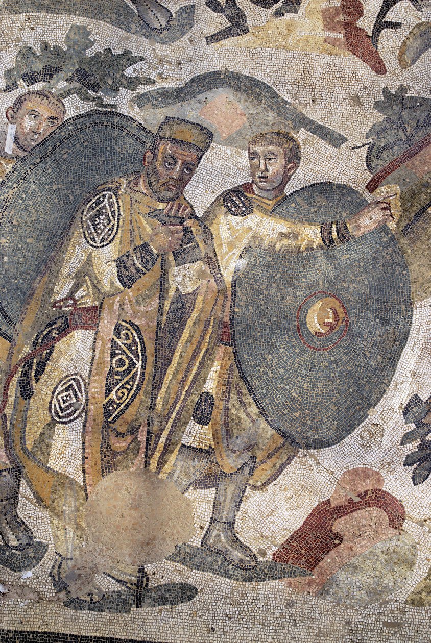 Römische Kunst: (Detail) Mosaik „Die große Jagd“. Ein Herr während der Jagd. 315-350 n. Chr. Piazza Armerina, Villa Romana del Casale. Sizilien, Italien. von Phillipe de Marlier