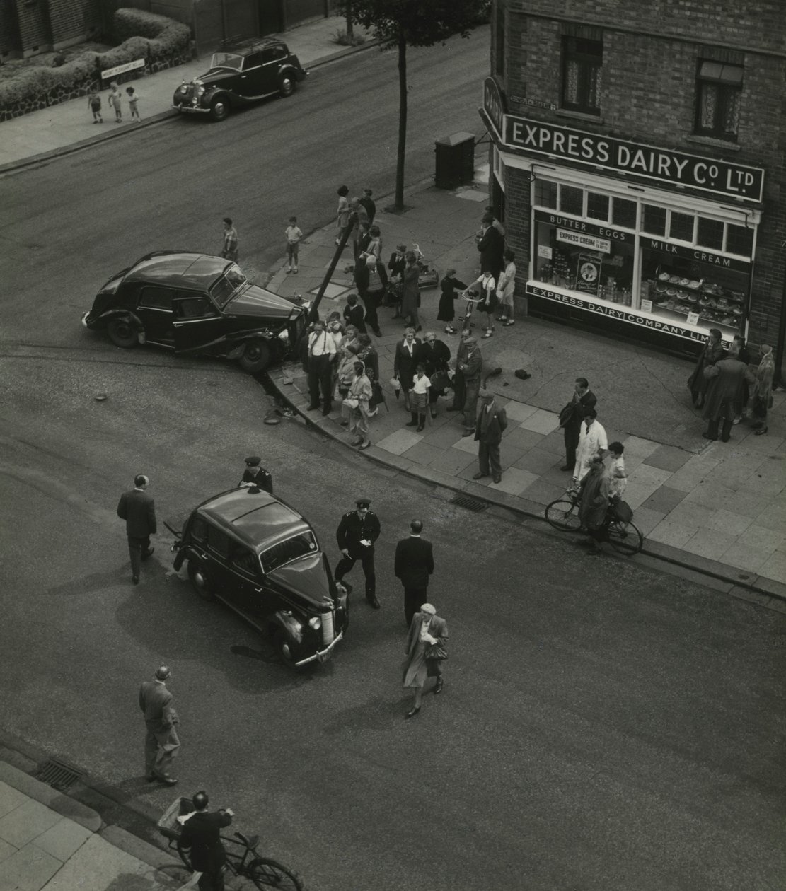 Straßenszene in der Sidmouth Road, Nord-London von Godfrey Macdominic
