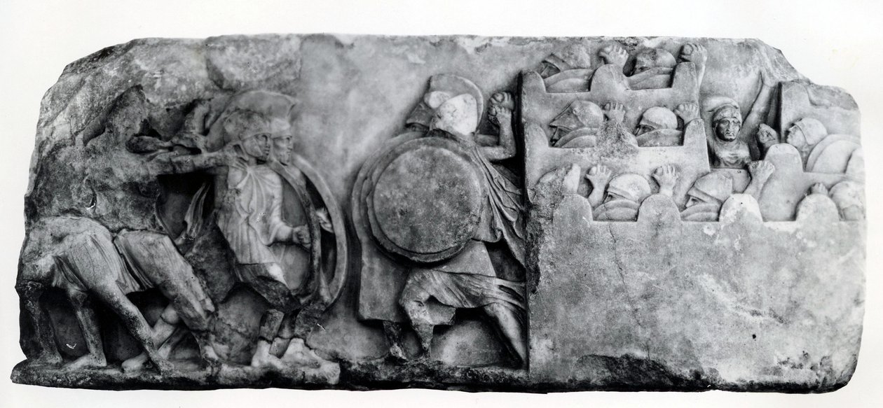 Abschnitt des Frieses des Nereidenmonuments in Xanthus, ca. 4. Jahrhundert v. Chr. (Relief) von Greek School