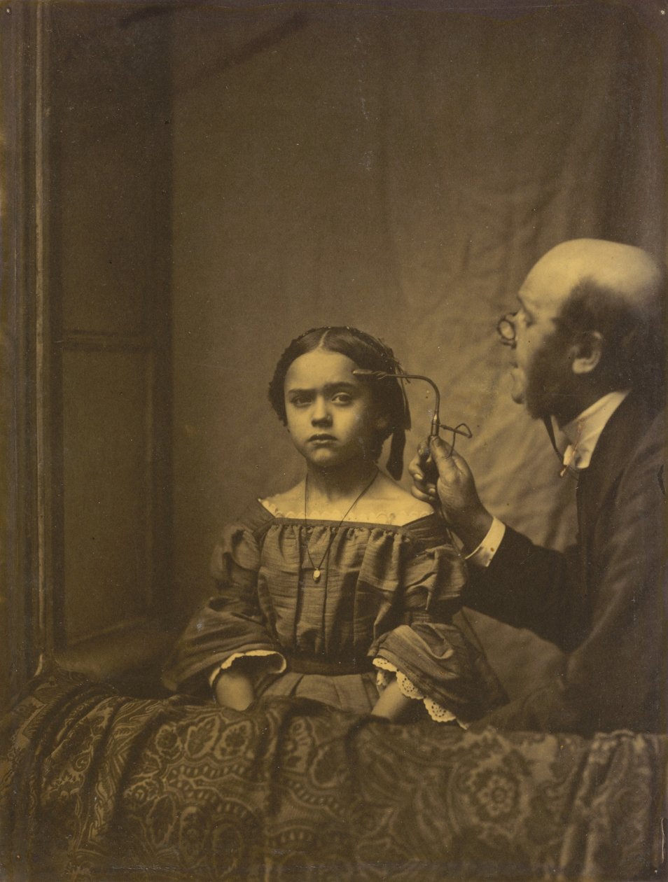 Der Muskel der Aufmerksamkeit (links); Augenbrauenkontraktion durch helles Licht (rechts), 1854-1856, gedruckt 1862 von Guillaume Benjamin Armand Duchenne de Boulogne