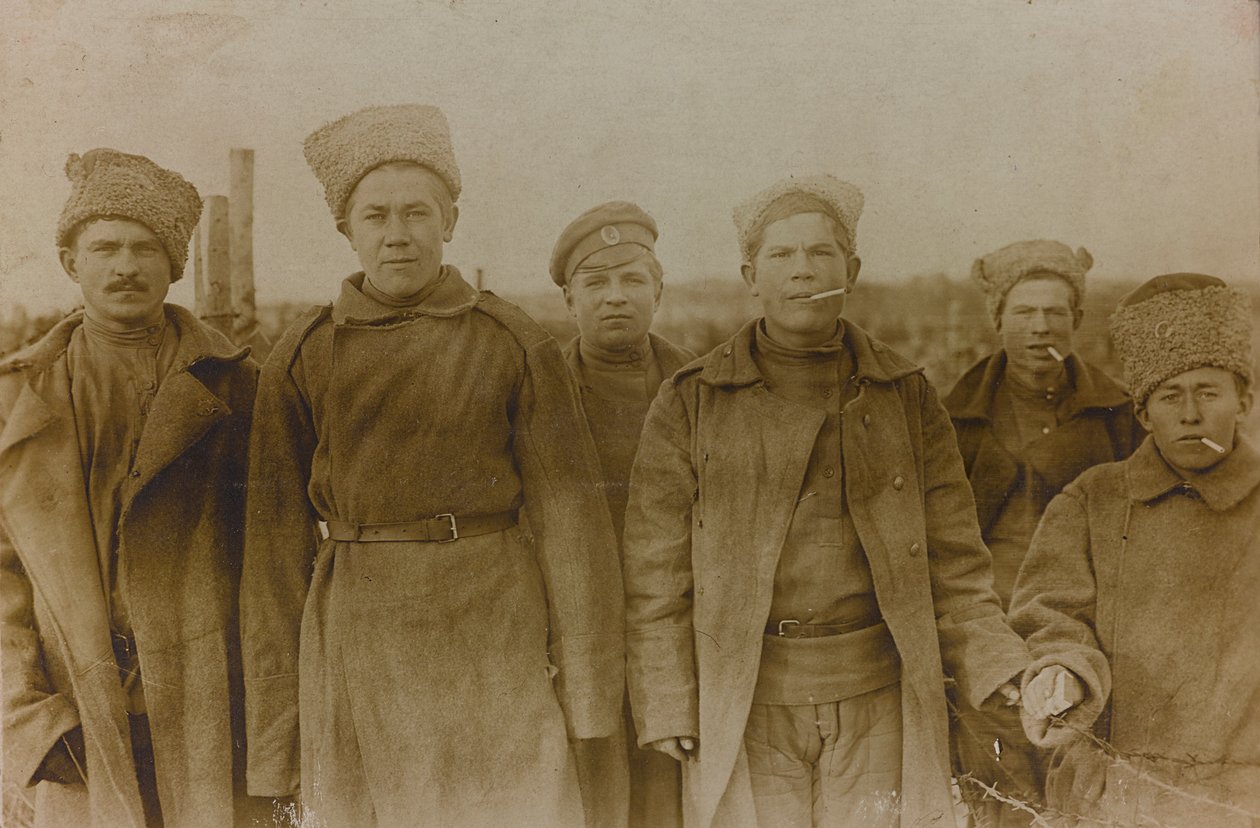 Erster Weltkrieg: Ukraine in den Jahren 1914-1916 während der Invasion der deutschen Armee. Gruppe von Soldaten (s/w Foto) von Heldenfriedhof Dsessentniki (attr. to)