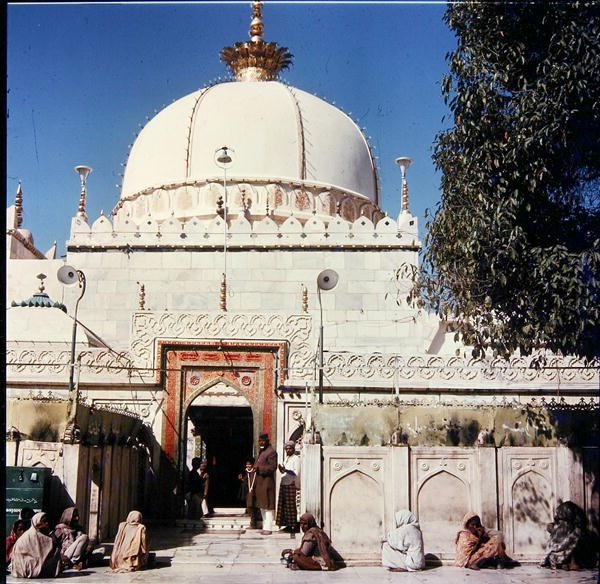Dargarh Sharif von Khwajah Muin-ud-din Chishti, gegründet 1166 von Indian School