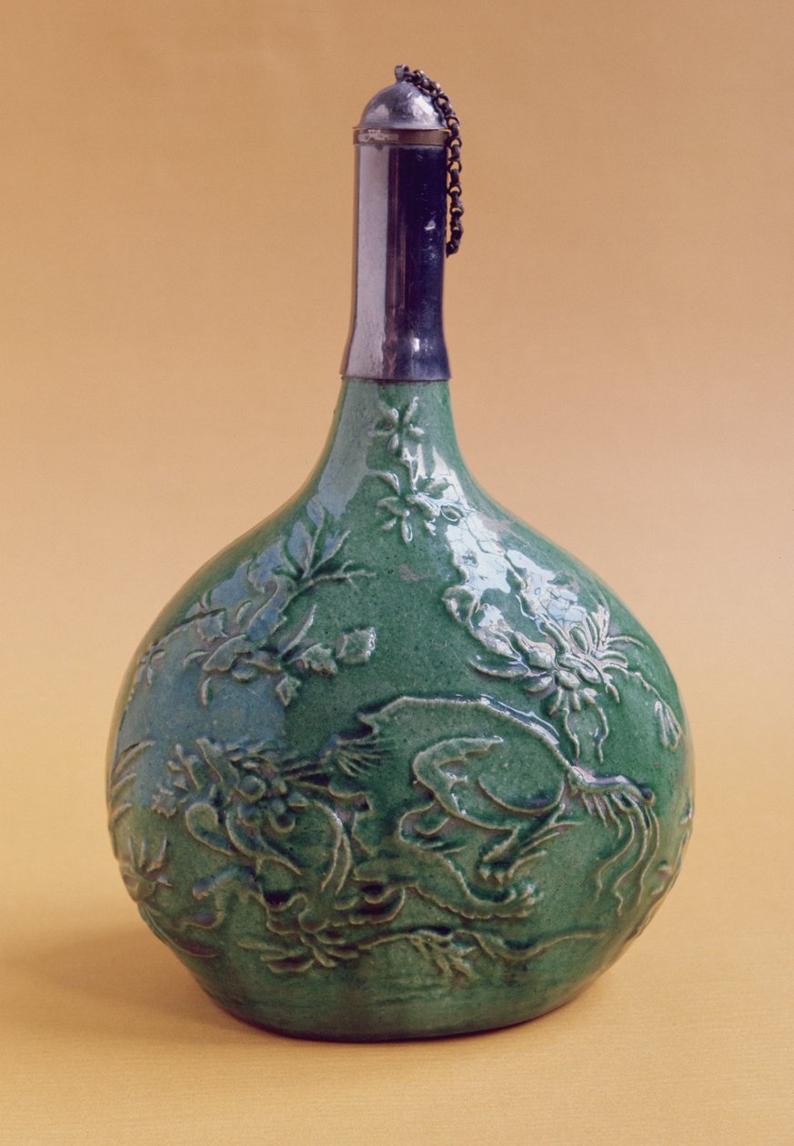 Grün glasierte Flasche, wahrscheinlich aus Isfahan von Iranian School