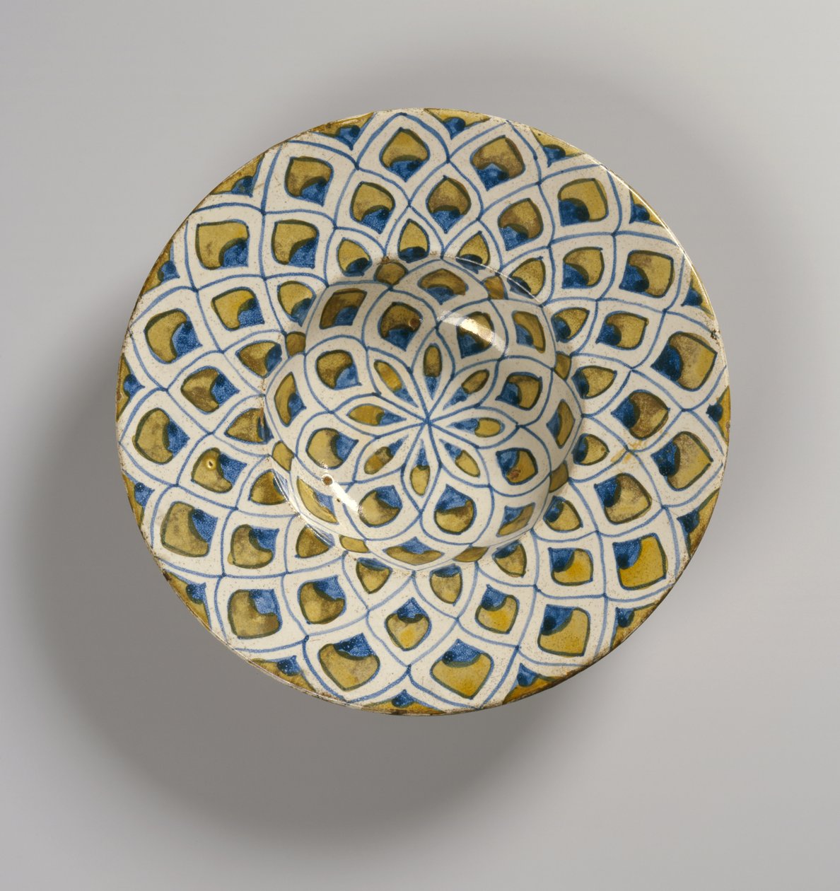 Dekorierter Teller, maurisch (Faience) von Islamic School