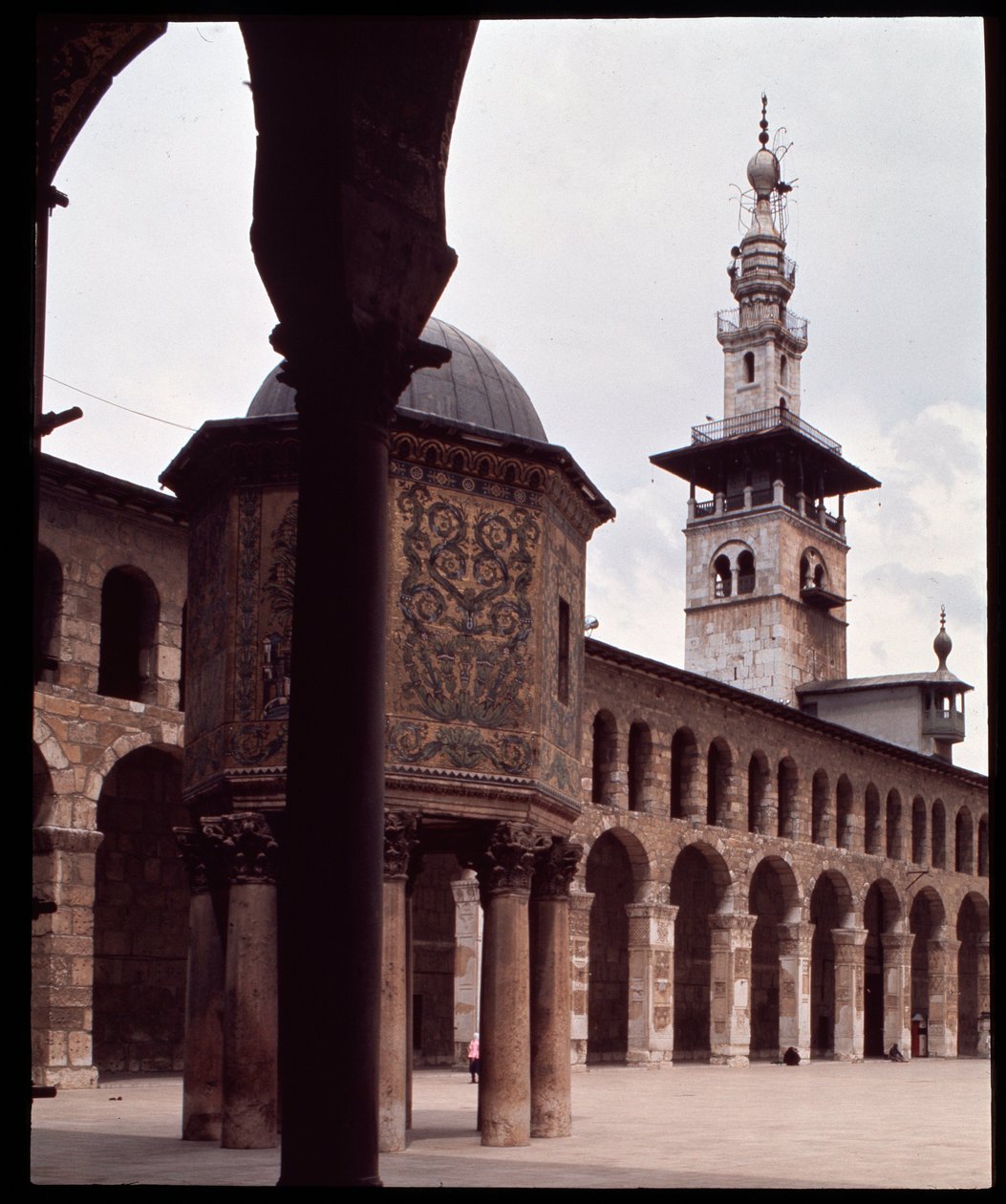 Die Umayyaden-Moschee, auch bekannt als die Große Moschee von Damaskus von Islamic School