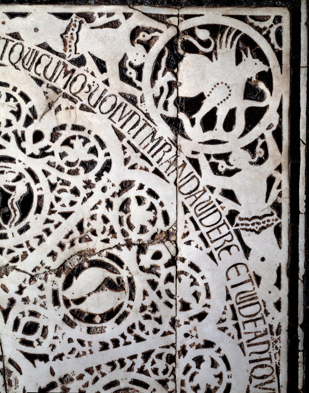 Detail des ursprünglichen Marmorbodens 11.-13. Jahrhundert von Italian School