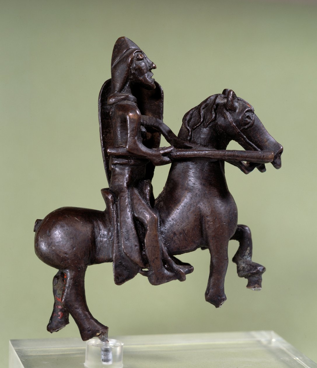 Romanische Kunst: Bronzene Ritterstatuette mit Rüstung von Italian School