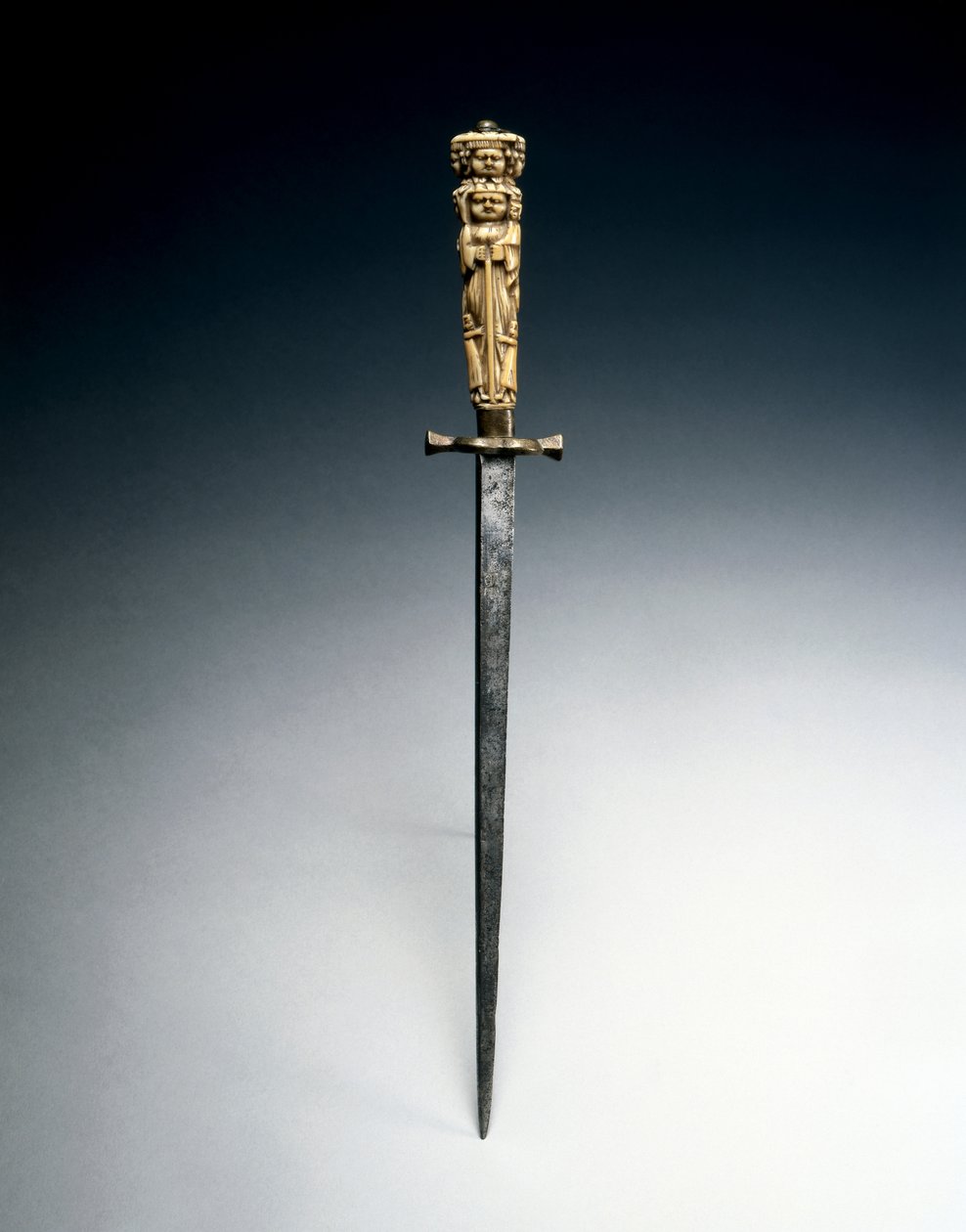 Stilett mit Griff als Figuren von Nächstenliebe, Gerechtigkeit und Hoffnung, um 1650 von Italian School