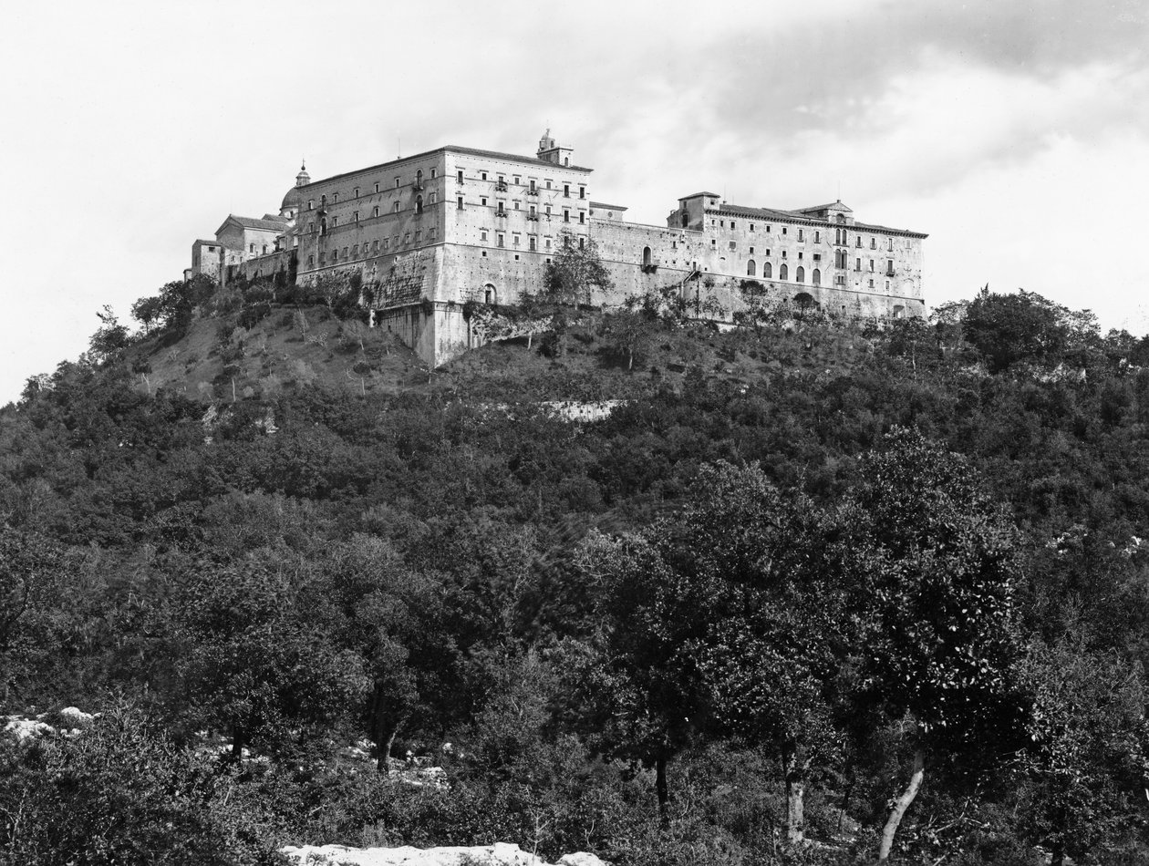 Gesamtansicht der Abtei auf dem Klosterhügel von Italian School Italian School